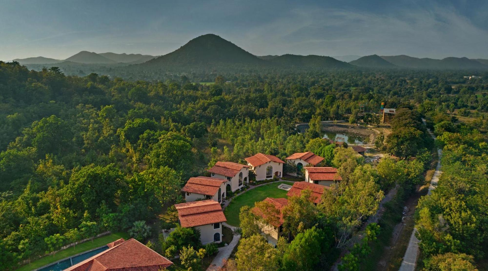 Bhanu The Fern Forest Resort & Spa, Jambughoda Exteriér fotografie